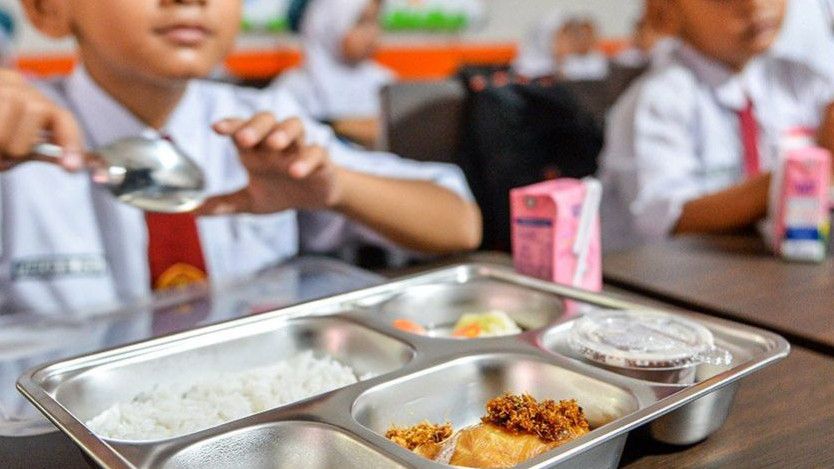 Ratusan Orang Sudah Tumbang Keracunan MBG di Bandung, Termasuk Orang Tua, Kacau!