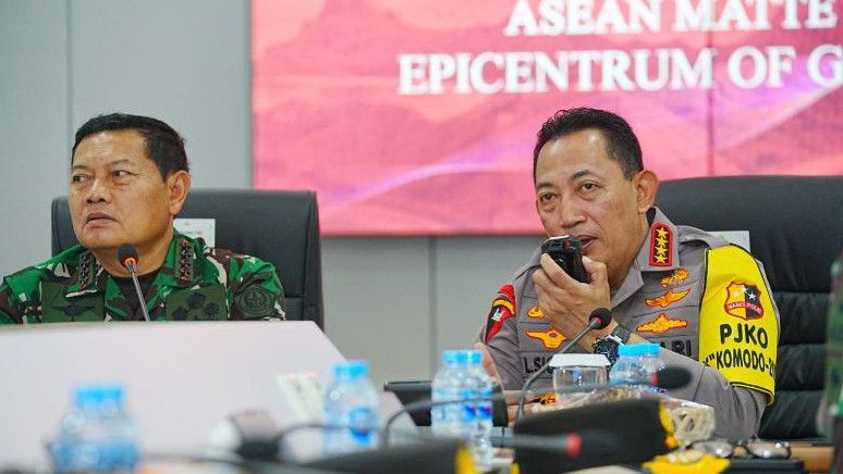 Kapolri Jenderal Listyo Sigit Kawal Kepulangan Para Pimpinan Delegasi ASEAN di Labuan Bajo NTT