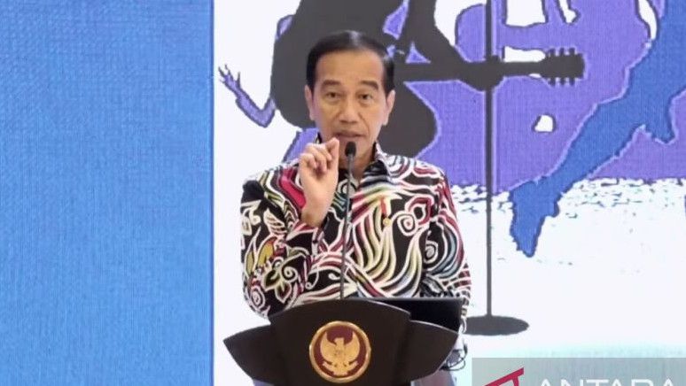 Tabungan Masyarakat Capai Rp690 T di Perbankan, Jokowi Minta Pemda Permudah Izin Konser: Biarkan Spending Masyarakat