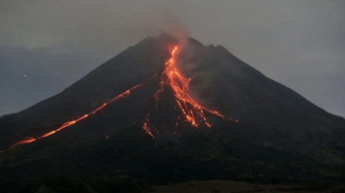 Gunung Merapi DIY Luncurkan Guguran Lava 11 Kali, Warga Diminta Tak Mendekati Lokasi Bahaya