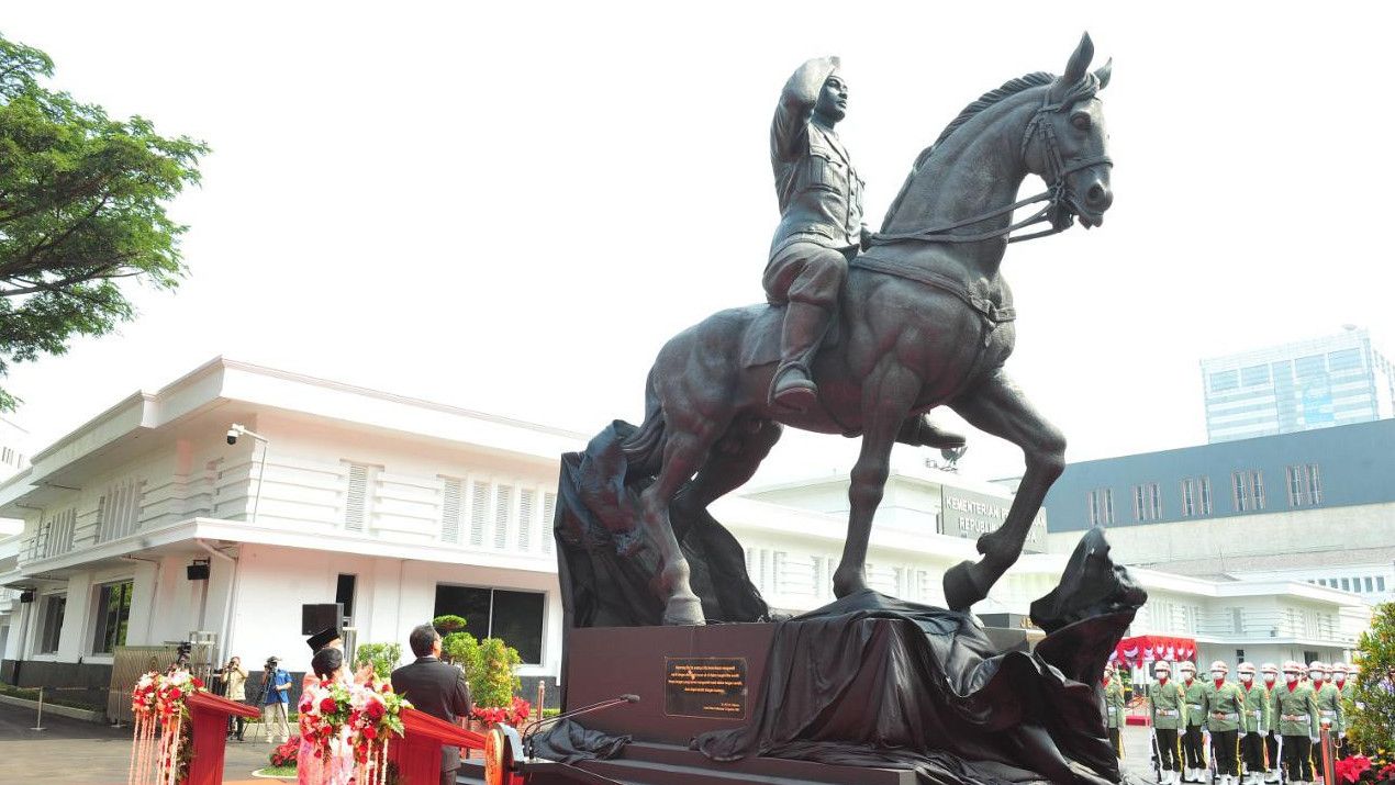 Momen 'Mesra' Prabowo-Mega di Peresmian Patung Bung Karno Menunggang Kuda
