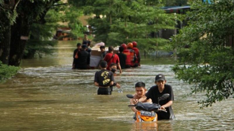 Danny Pomanto Perintahkan Perangkat Dinas Siaga Banjir di Makassar