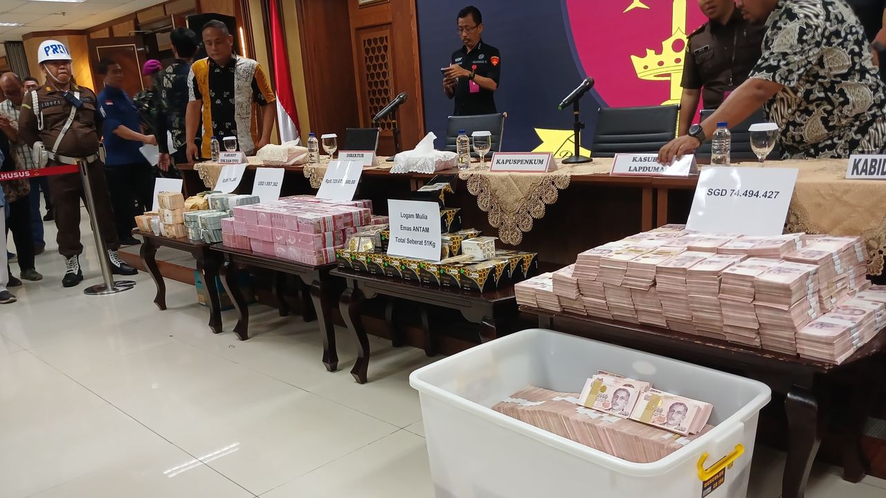 Penampakan Gepokan Uang Rp920 Miliar dan Emas 51 Kg dari Tangan Eks ...