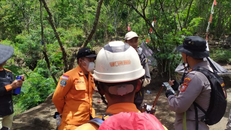 Gibran Hilang 4 Hari di Gunung Guntur, Polisi Terjunkan Pasukan Brimob