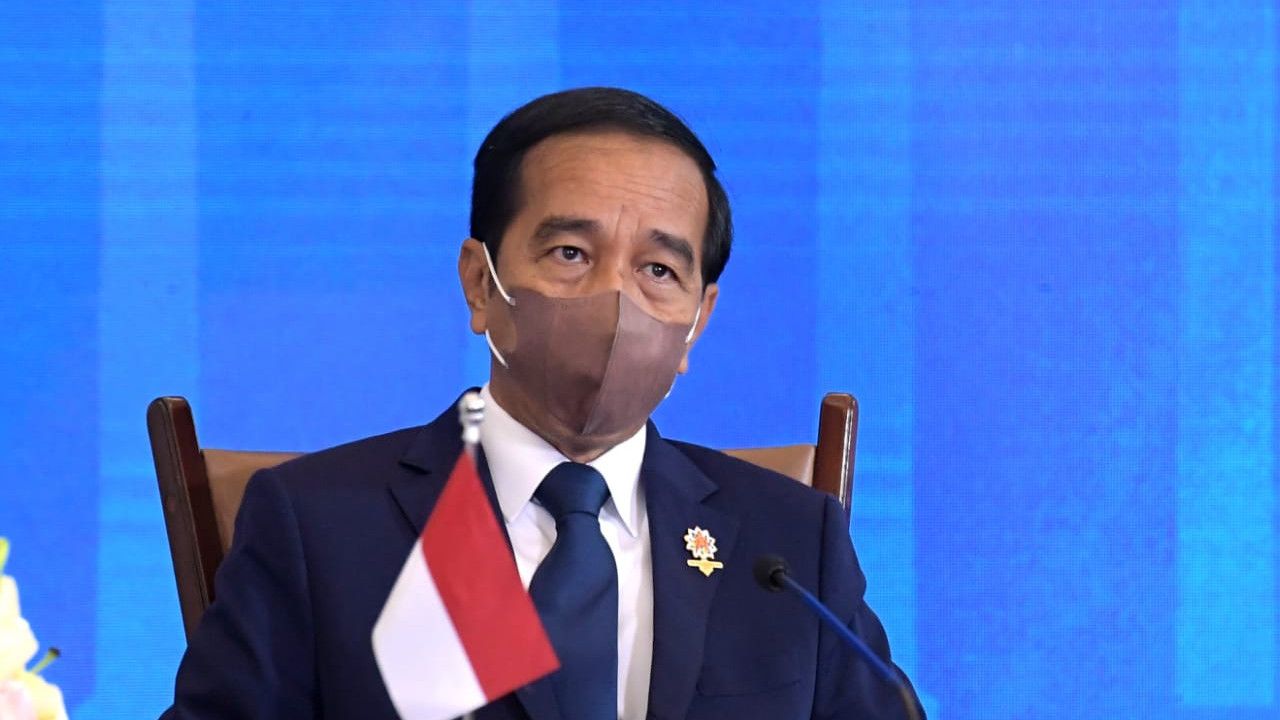 Jokowi: Indonesia Khawatir dengan Kapal Selam Nuklir Australia