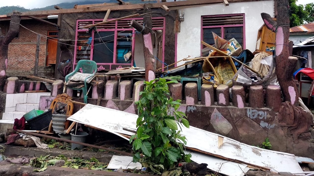 12 Kecamatan di Flores Timur NTT Diterjang Angin Kencang, 419 Rumah Rusak