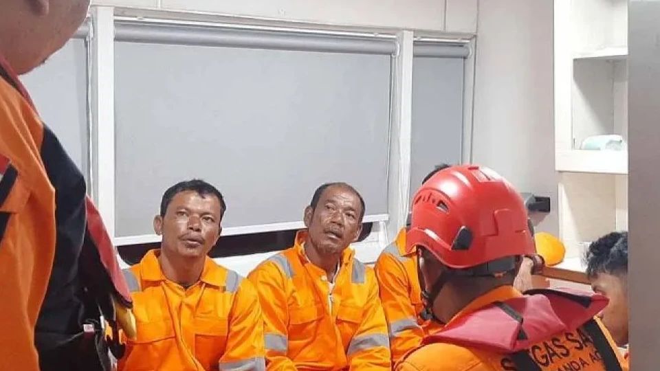 Basarnas Evakuasi Tiga Nelayan Aceh yang Terapung 11 Hari di Laut