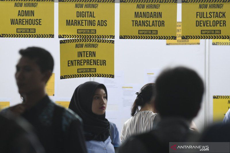 'Hantaman' Pandemi COVID-19 pada 29,12 Juta Penduduk Usia Kerja di Indonesia