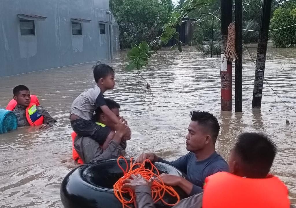 Semarang Banjir Lagi Usai Tanggul di Meteseh Jebol, Satu Orang Meninggal