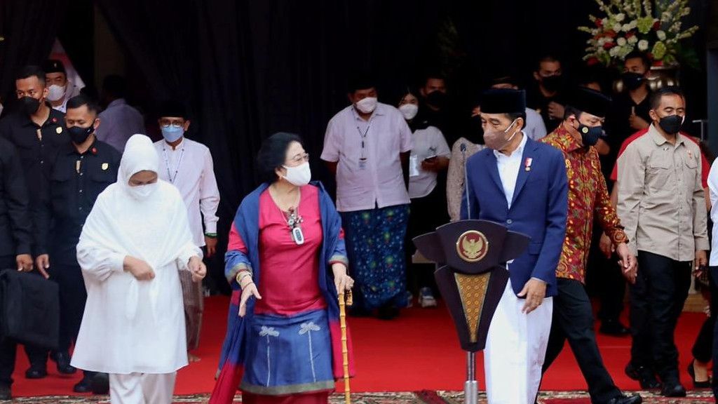 Hadiri Peresmian Masjid At-Taufiq, Ini Momen Kebersamaan Jokowi, Iriana, dan Megawati