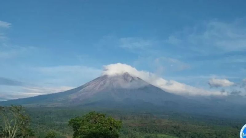 Gunung Semeru Masuk Level Siaga Alami 19 Kali Gempa Letusan Era Id