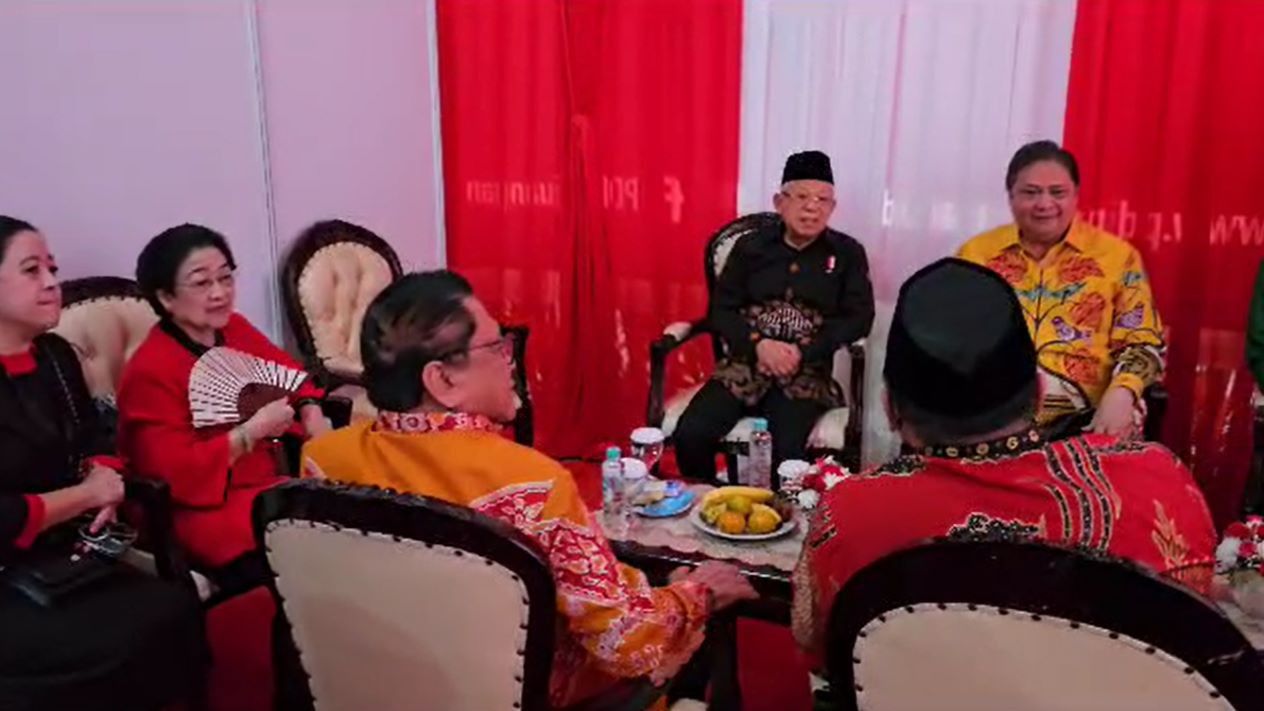 Momen Megawati Ngobrol Seru Bareng Ketum Parpol Koalisi Pemerintah