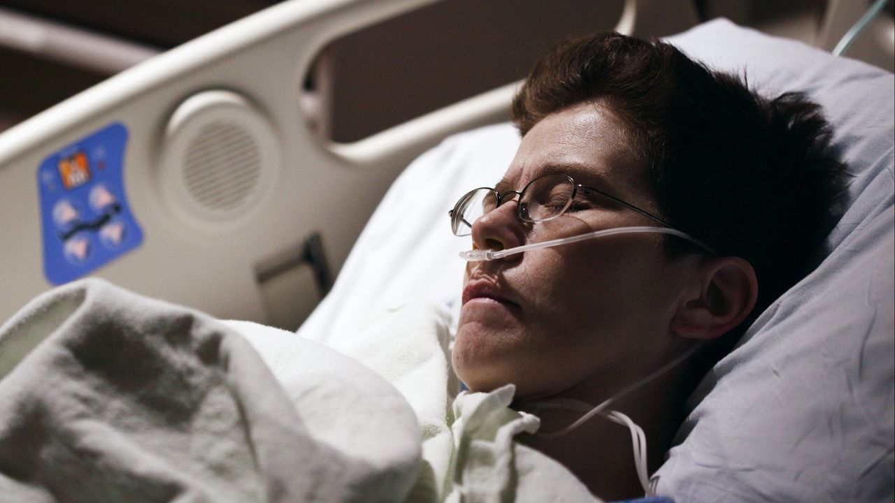 Mau Bunuh Diri, Pria di Sambas Lompat dari Tower 35 Meter, Ujungnya Selamat