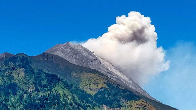 Update Merapi, Dalam Enam Jam 5 kali Luncurkan Lava Pijar 1,5 Km