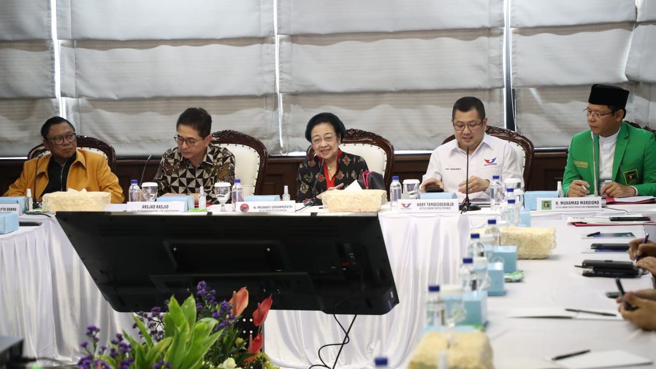 Sekjen PDIP Pastikan TPN Libatkan Unsur Profesional, Jaga Kesinambungan Progam Era Jokowi