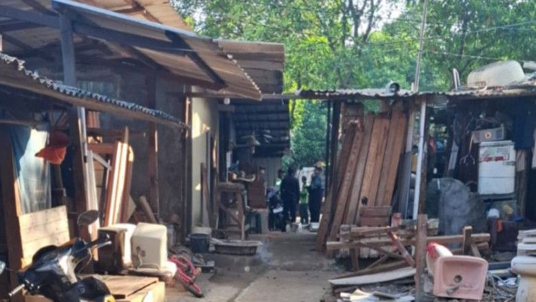 TPU Kebon Nanas Cipinang Besar Jadi Lokasi Mesum Sepasang Muda-Mudi, Pengelolah Lengah