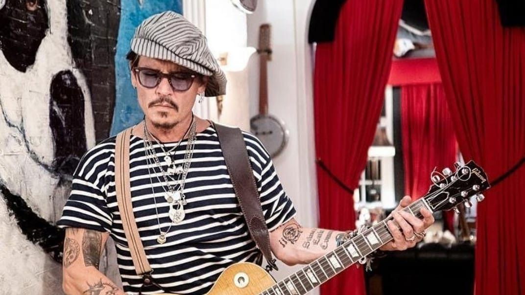 Demi Johnny Depp, Fans Rela Kemah hingga Keluarkan Uang Rp438 Juta untuk Tonton Sidang Secara Langsung