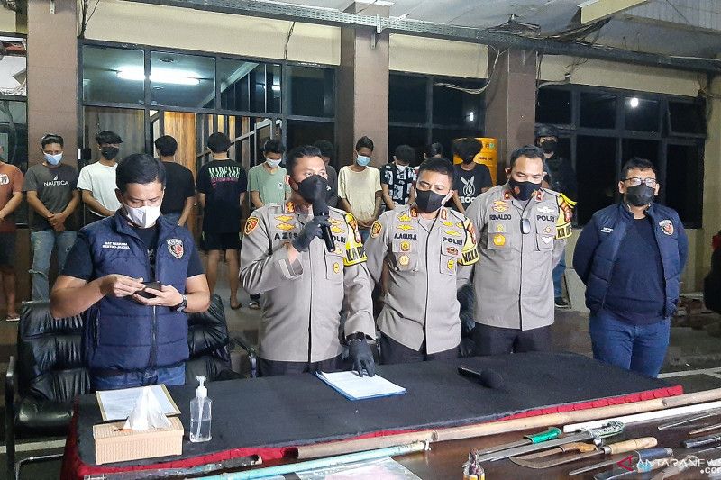 Pemuda di Setiabudi 'Malah Asyik' Tawuran Saat PPKM, Polres Jaksel Tetapkan 17 Tersangka