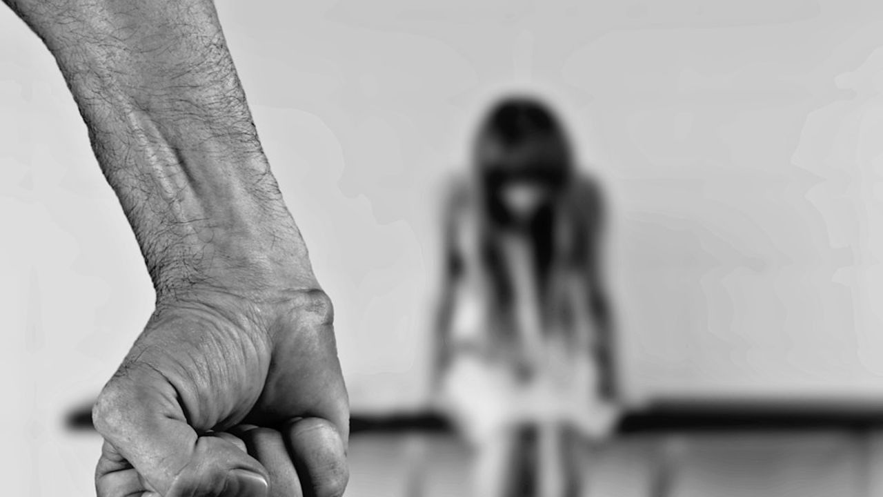 Takut Ketahuan Selingkuh, Ayah Diduga Pukuli Anak Istrinya