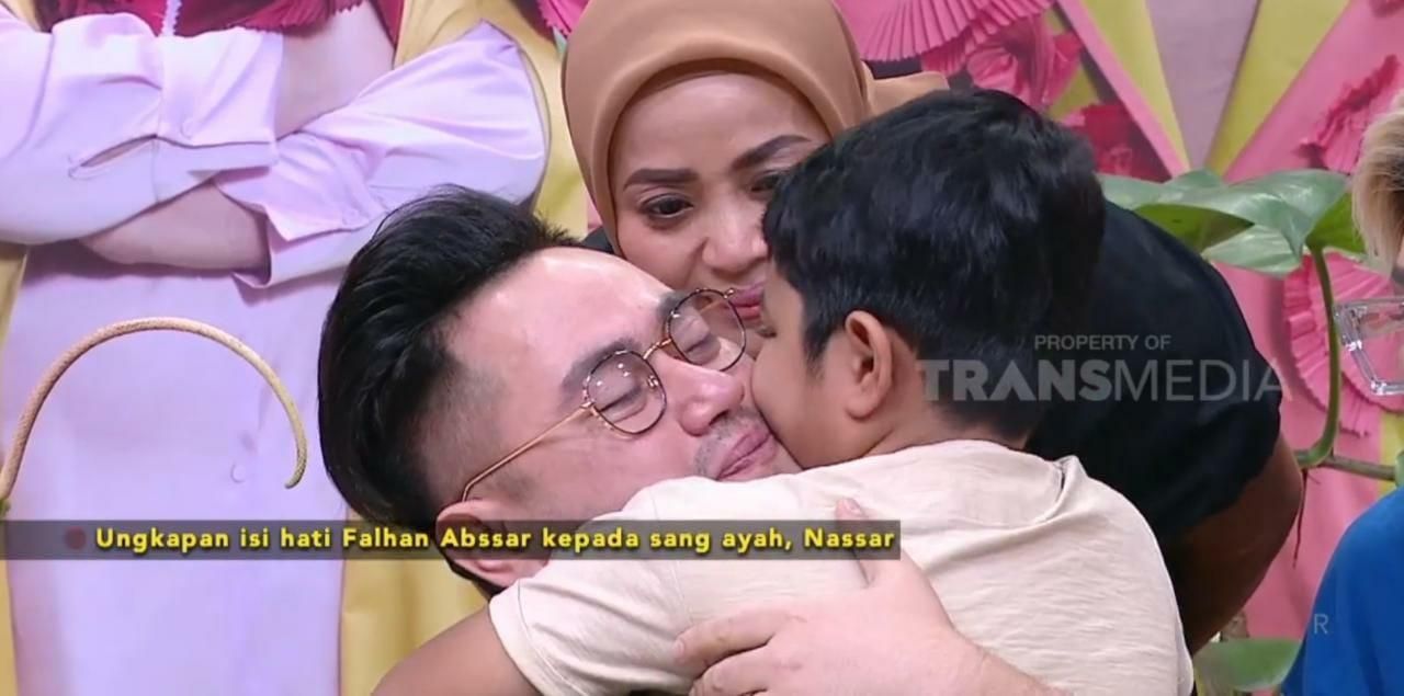 Nassar dan anaknya (Foto: YouTube/TRANS TV Official)