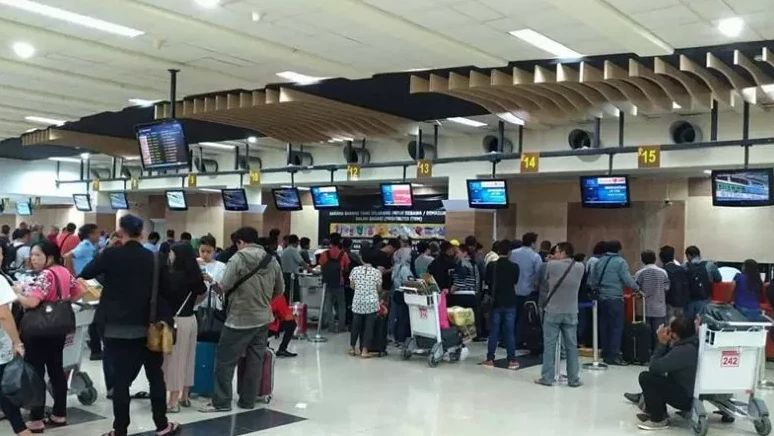7 Penerbangan di Bandara Sam Ratulangi Ditunda karena Cuaca Buruk