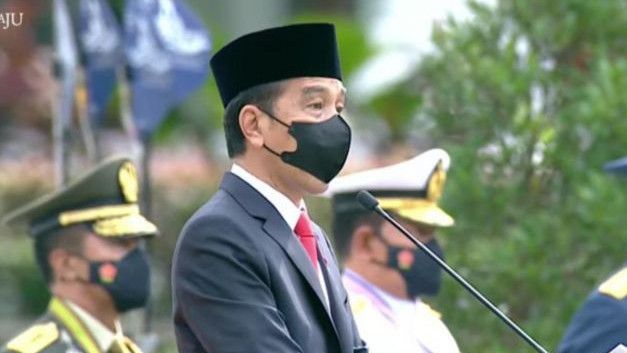 Momen TNI Lapor Kondisi di Lapangan ke Jokowi, Politisi PDIP: Ngapain Gimik, Bohong Semua!