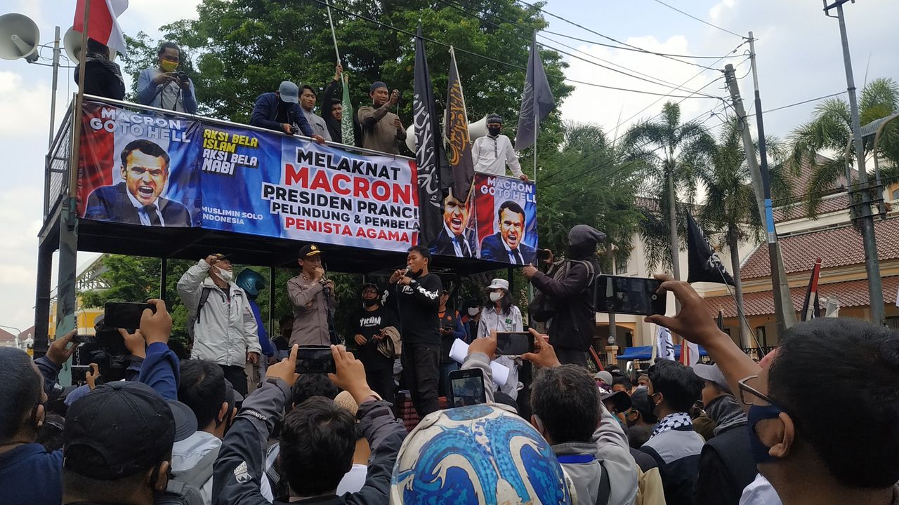 Demo Anti-Macron, Umat Muslim Solo Desak Jokowi Putuskan Hubungan Diplomatik dengan Prancis
