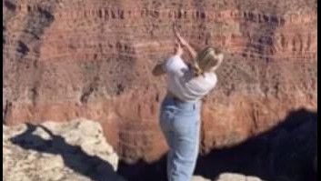 TikToker Katie Sigmond Terancam Masuk Penjara Gegara Main di Area Ini