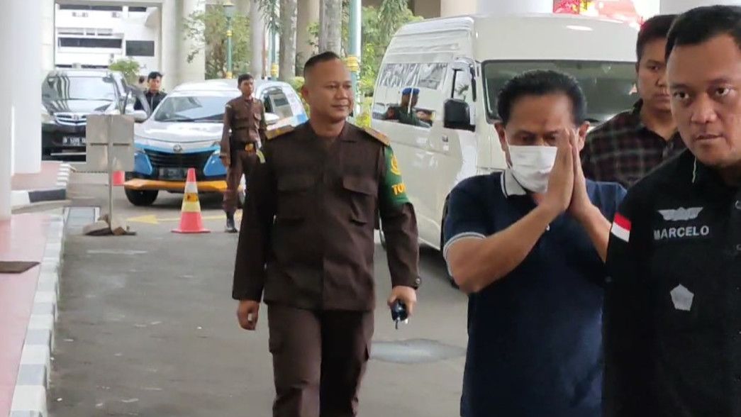 Mantan Ketua PN Surabaya Ditangkap Terkait Suap Vonis Bebas Ronald Tannur