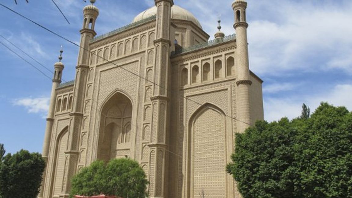 China Bantah Gusur Ribuan Masjid di Xinjiang