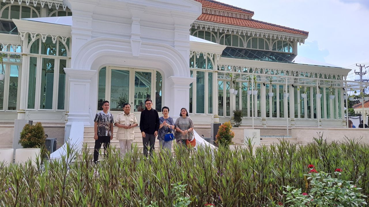 Prabowo Kunjungi Taman Pracima, Wisata Baru di Pura Mangkunegaran