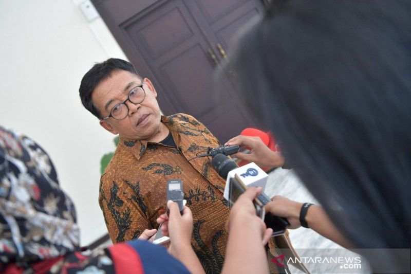 'Bisikan' Ma'ruf Amin Bikin Presiden Batalkan Perpres Investasi Miras