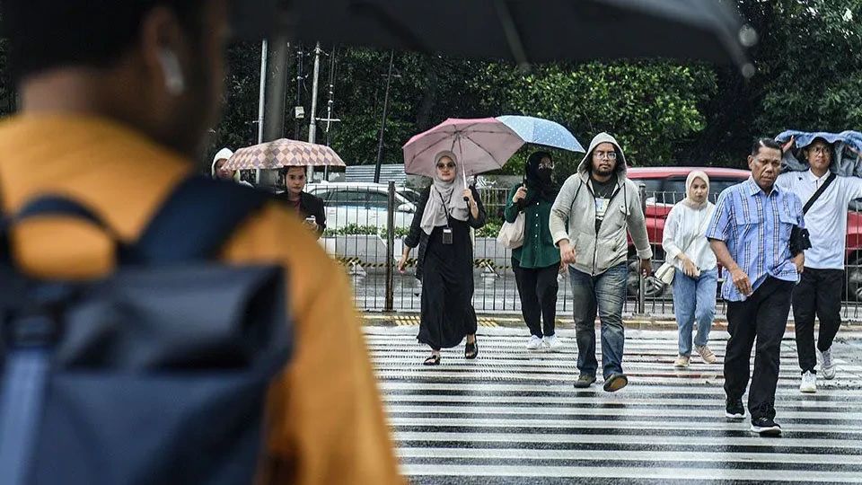BMKG: Kota-Kota Besar di Indonesia Bakal Diguyur Hujan Sabtu Ini