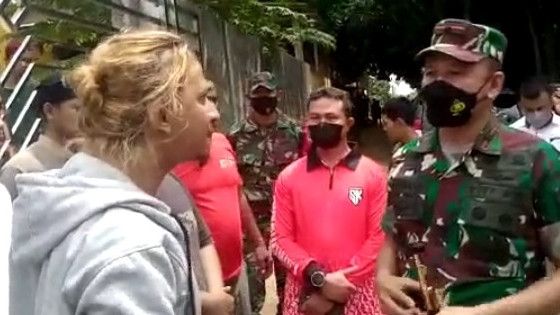 Hujat Jenderal Dudung, Viral Video Detik-detik Bahar Bin Smith Didatangi Pasukan TNI