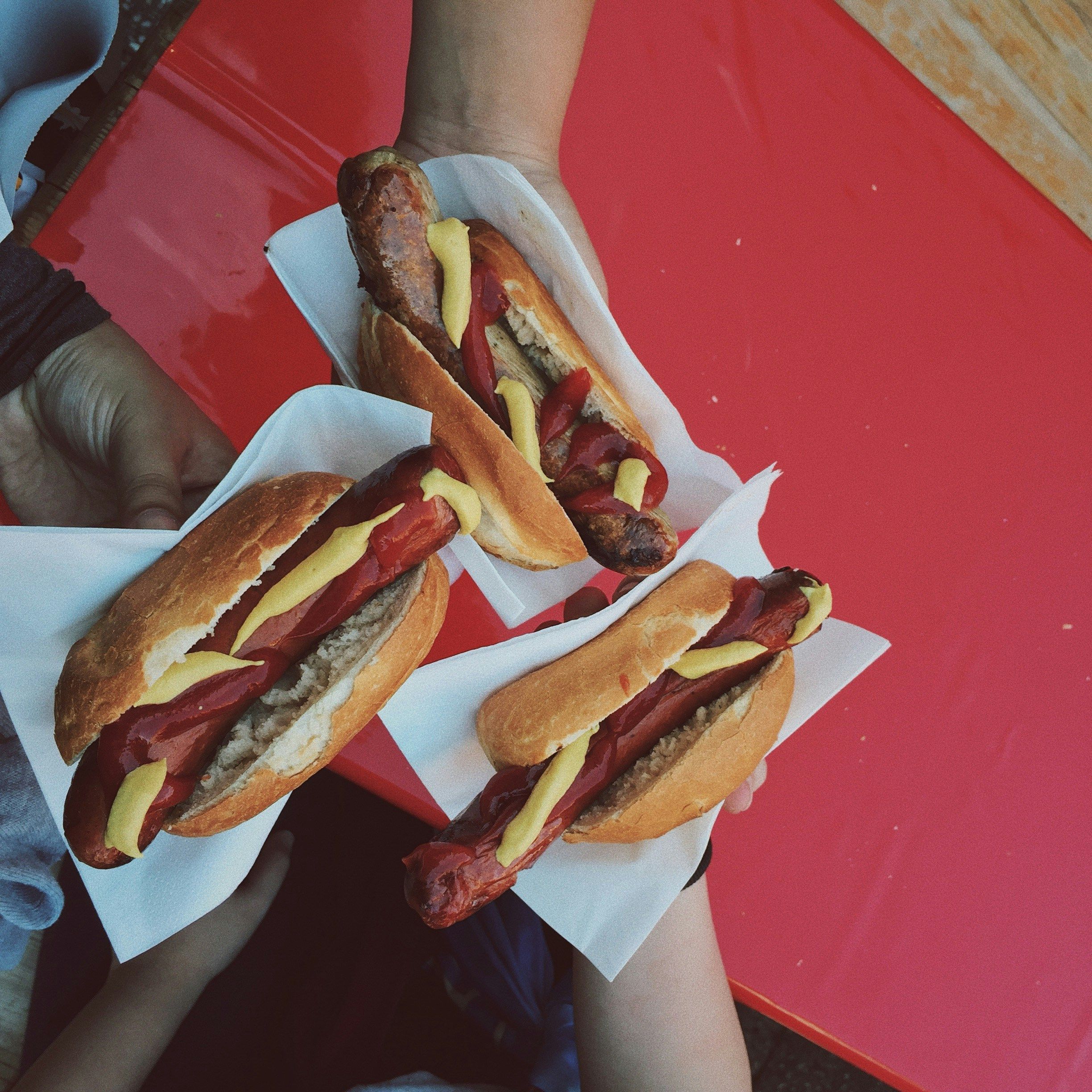 Hotdog (Foto: Unsplash/Timoune Aracama)