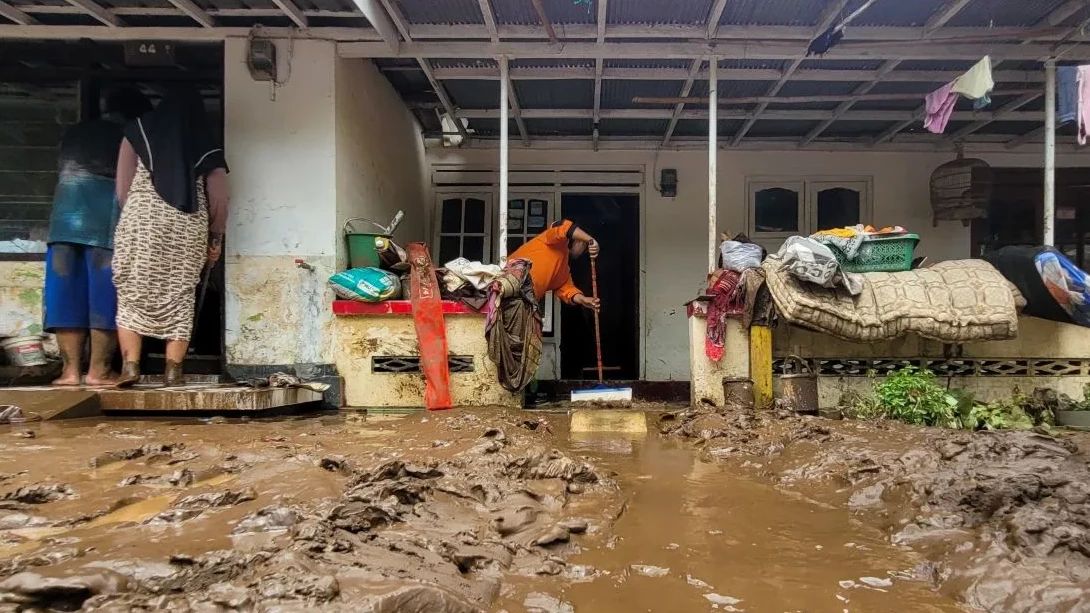 Situbondo Banjir, Bupatinya Memelas di DPR, Singgung Bencana Sumatra