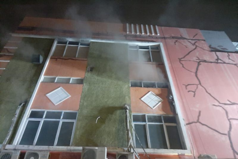 Dua Warga Tewas Usai Lompat dari Lantai 3 Demi Lolos dari Kebakaran Gedung di Jakbar