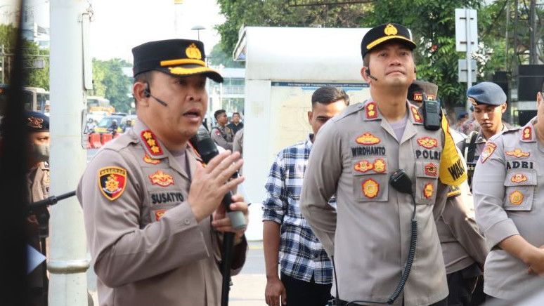 1.321 Personel Gabungan Amankan Pengundian Nomor Urut Cagub-Cawagub DKI 2024 di KPUD