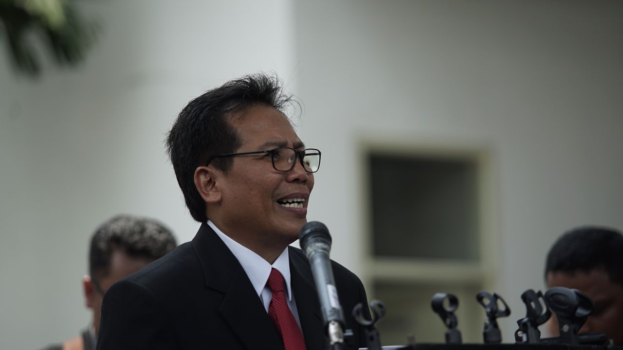 Mau Perdebatan Jokowi 3 Periode Berkembang, Fadjroel: Biar Demokrasi Berjalan