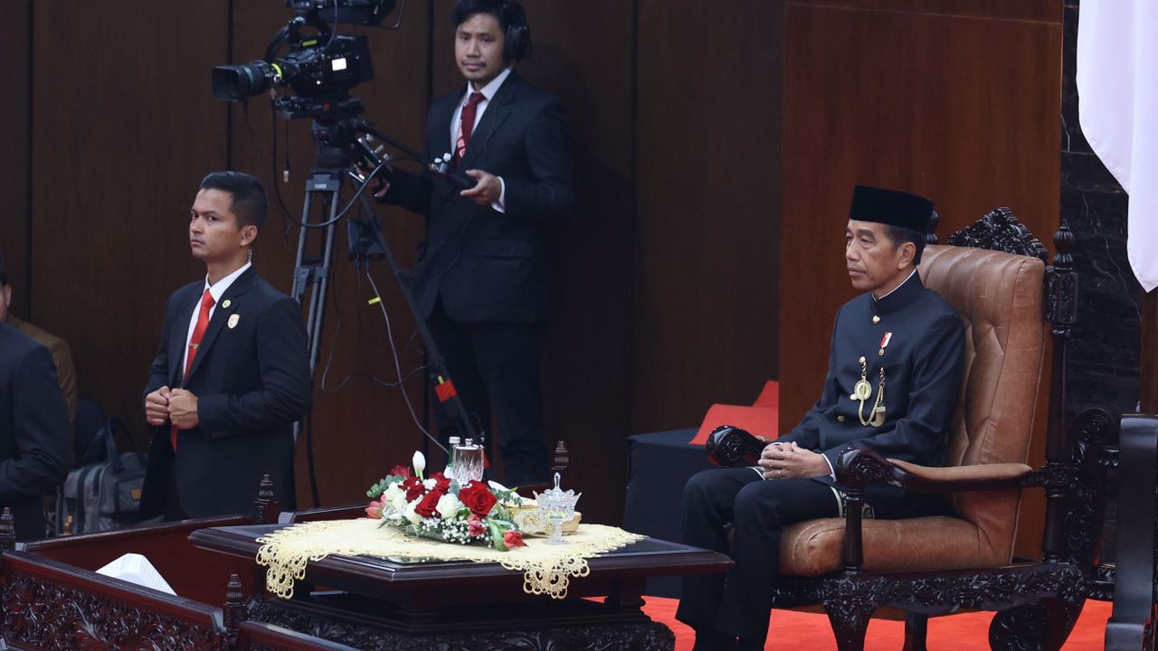 Jokowi Ungkap Angka Kemiskinan dan Pengangguran Turun Tajam