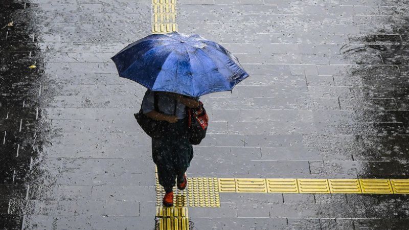 Prediksi Cuaca Hari Ini, Jakarta Berawan Tebal hingga Hujan Petir di Palangka Raya