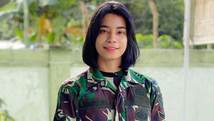 Pakai Seragam TNI Bikin Terpesona, 5 Potret Cantik Alvina Tehupeiory Anggota TNI yang Berlaga di Olimpiade Tokyo 2020
