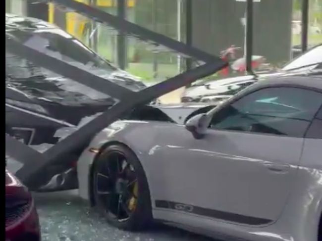 Polisi Sebut Sopir Xpander Penabrak Porsche di PIK 2 Ngaku Kenal Pemilik Showroom