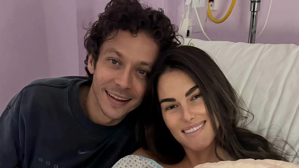 Momen Bahagia Legenda MotoGP Valentino Rossi Sambut Kelahiran Putri Kedua