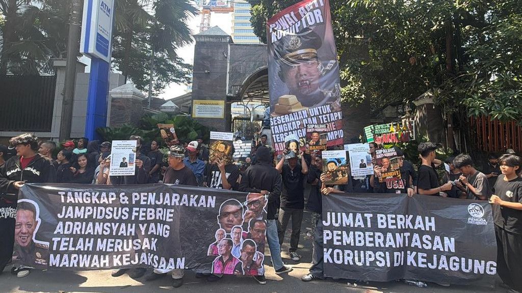 Desakan Febrie untuk Dicopot dari Jampidsus Menggema dari Luar Kejagung