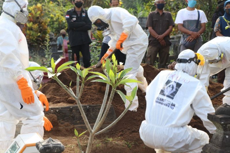 Tim Dekontaminasi Sleman Sempat Kewalahan Kebumikan Jenazah Pasien COVID-19, Puluhan Jenazah Dalam 2 Hari