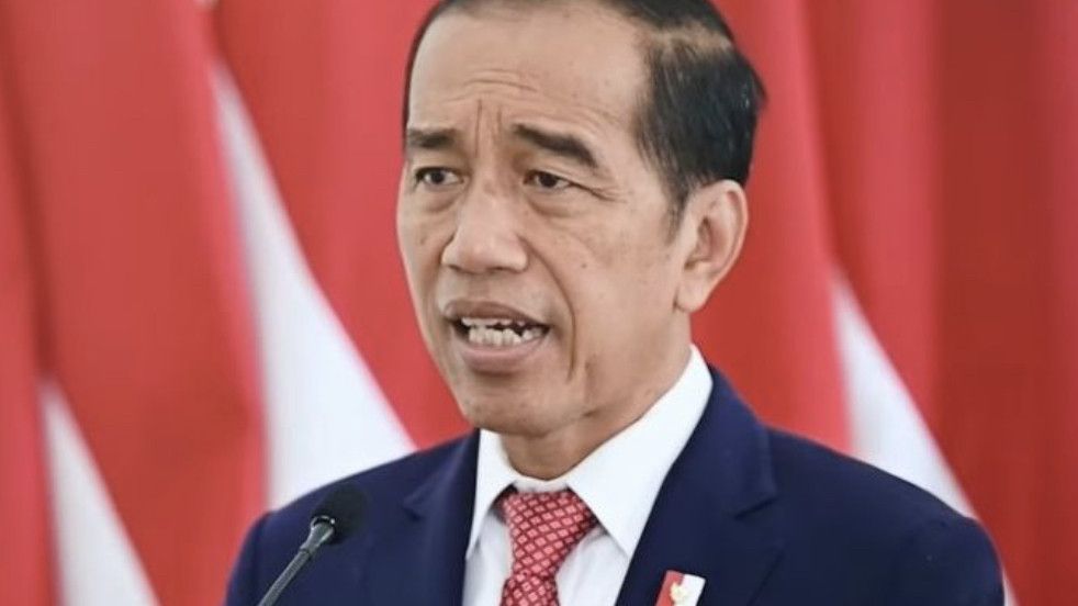 Bersama Wapres, Jokowi Hadiri Peringatan ke-77 Hari Bhayangkara di GBK