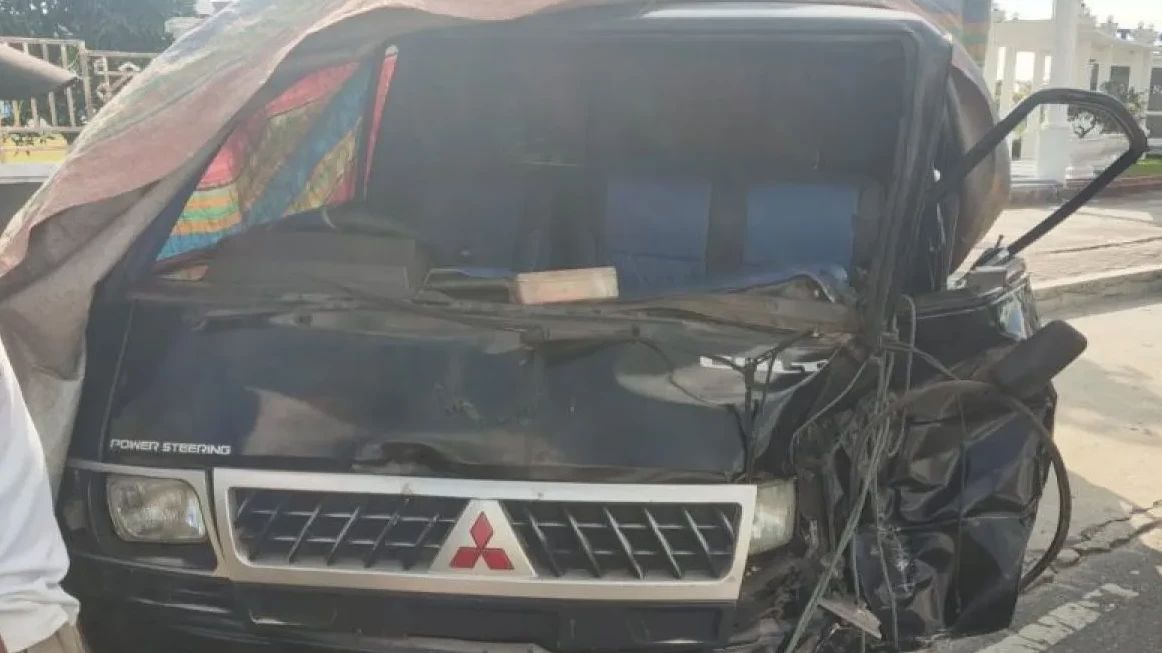 Mobil Pikap Tabrak Pembatas Jalan di Lombok Tengah, 4 Orang Tewas