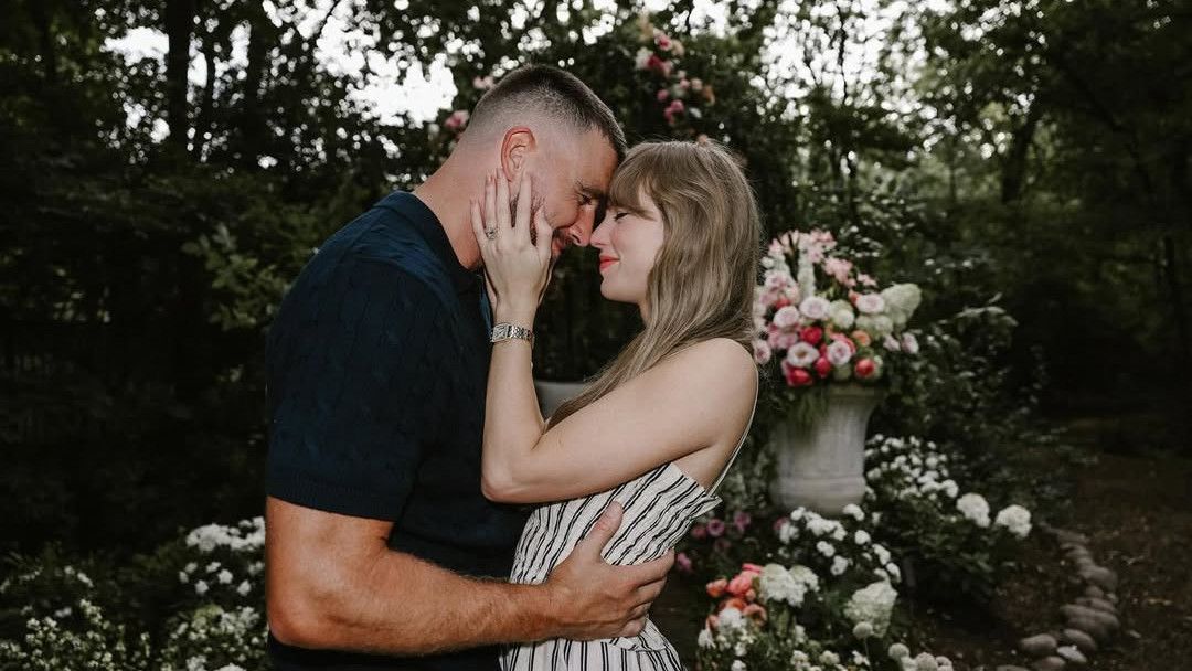 Dipenuhi Bunga dan Berlian Mentereng, Taylor Swift Resmi Dilamar Travis Kelce