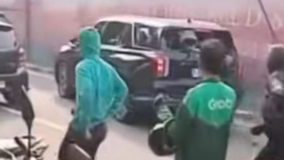 Pendemo di DPR Serang Mobil Pelat ZZH hingga Rusak Kemarin, Korban Lapor Polisi